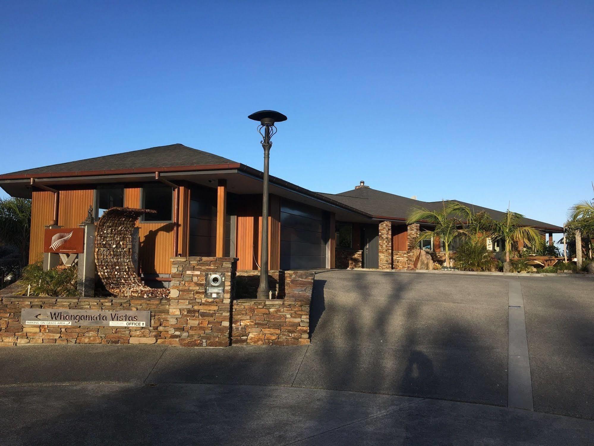 Whangamata Vistas B&B Екстер'єр фото