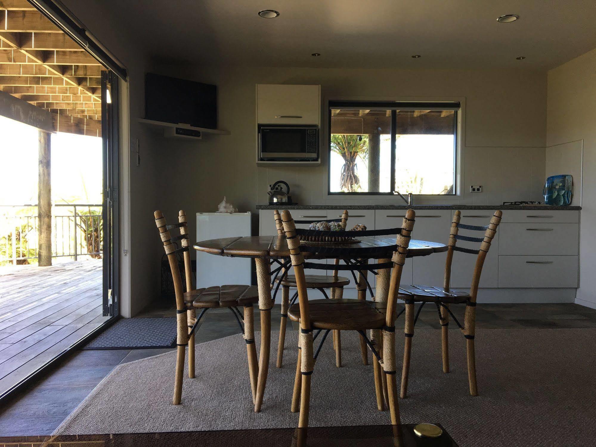 Whangamata Vistas B&B Екстер'єр фото