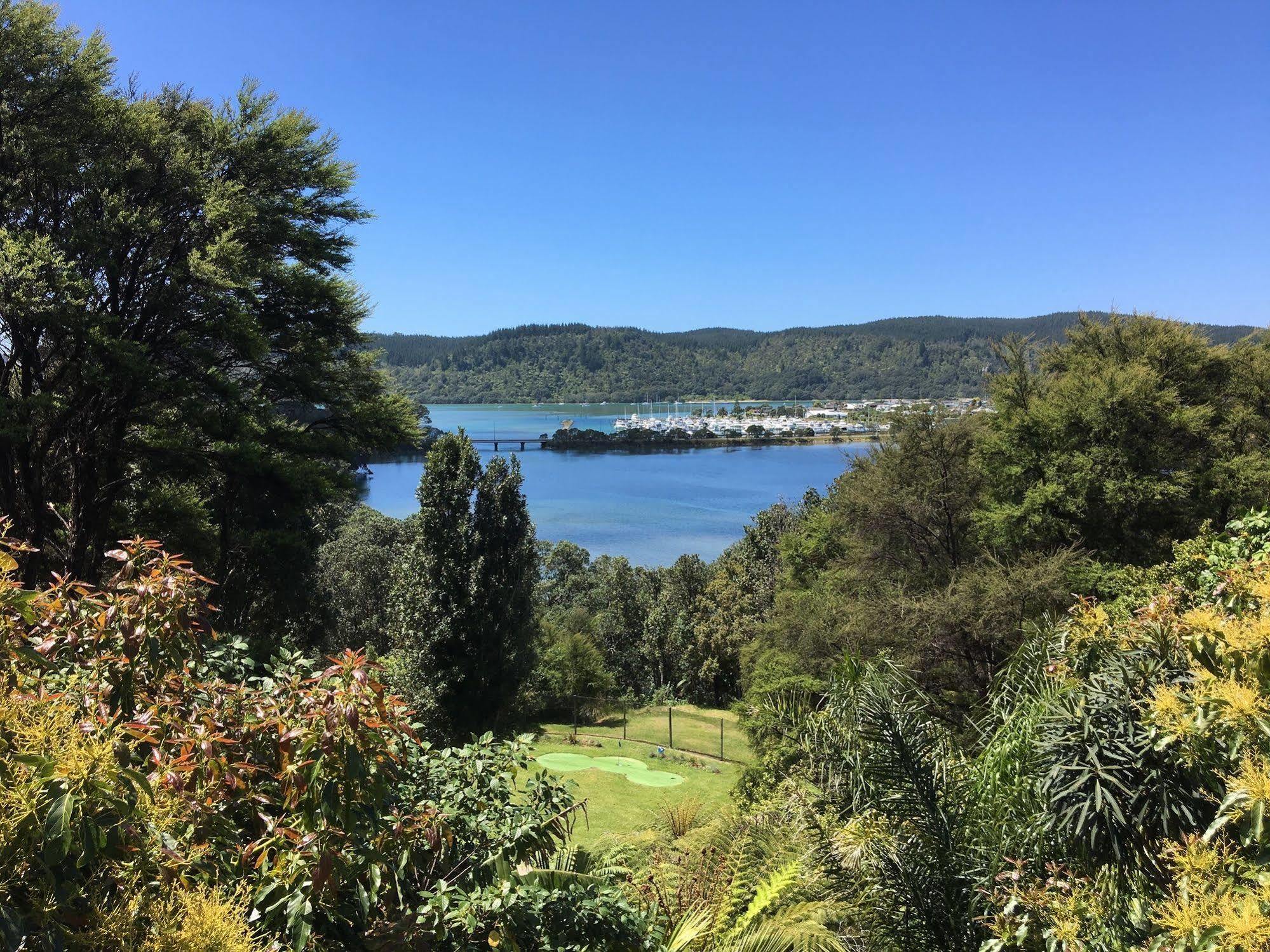 Whangamata Vistas B&B Екстер'єр фото
