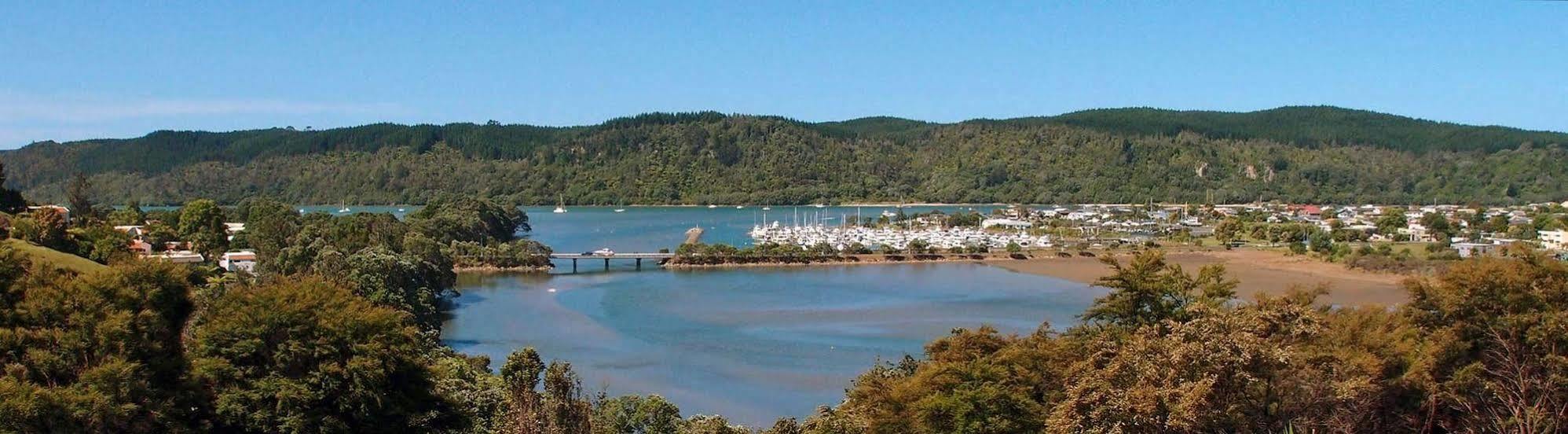 Whangamata Vistas B&B Екстер'єр фото